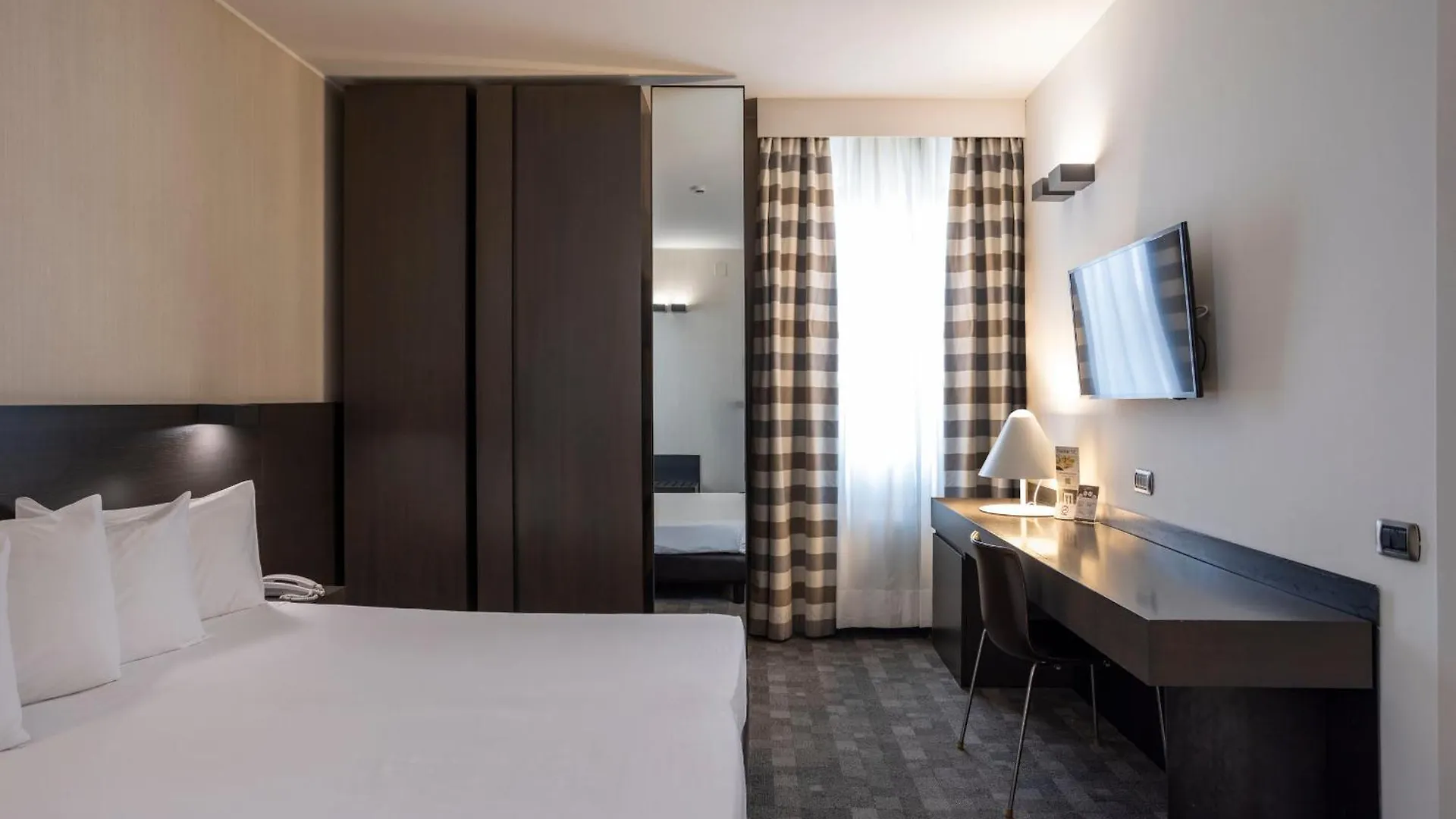 Hotel Ovest Plasencia