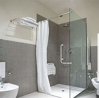 Hotel Ovest Piacenza 4*,