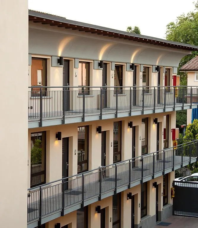 Hotel Ovest Piacenza 4*,